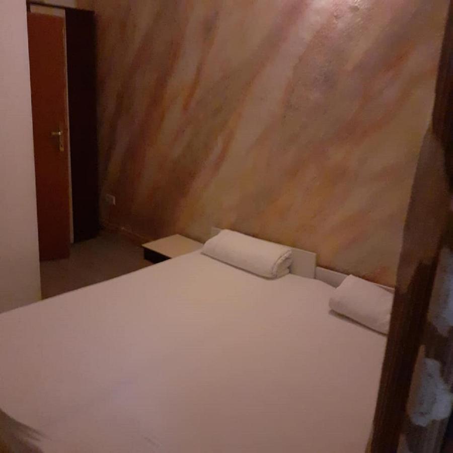 Hotel Lexus - Fost Cosmin Αράντ Εξωτερικό φωτογραφία